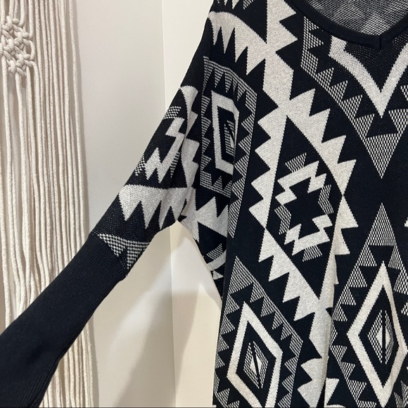 TOBI Aztec Sweater Dress - Picture 5 of 5